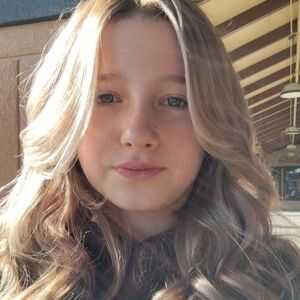 Meet your Posher, Ella